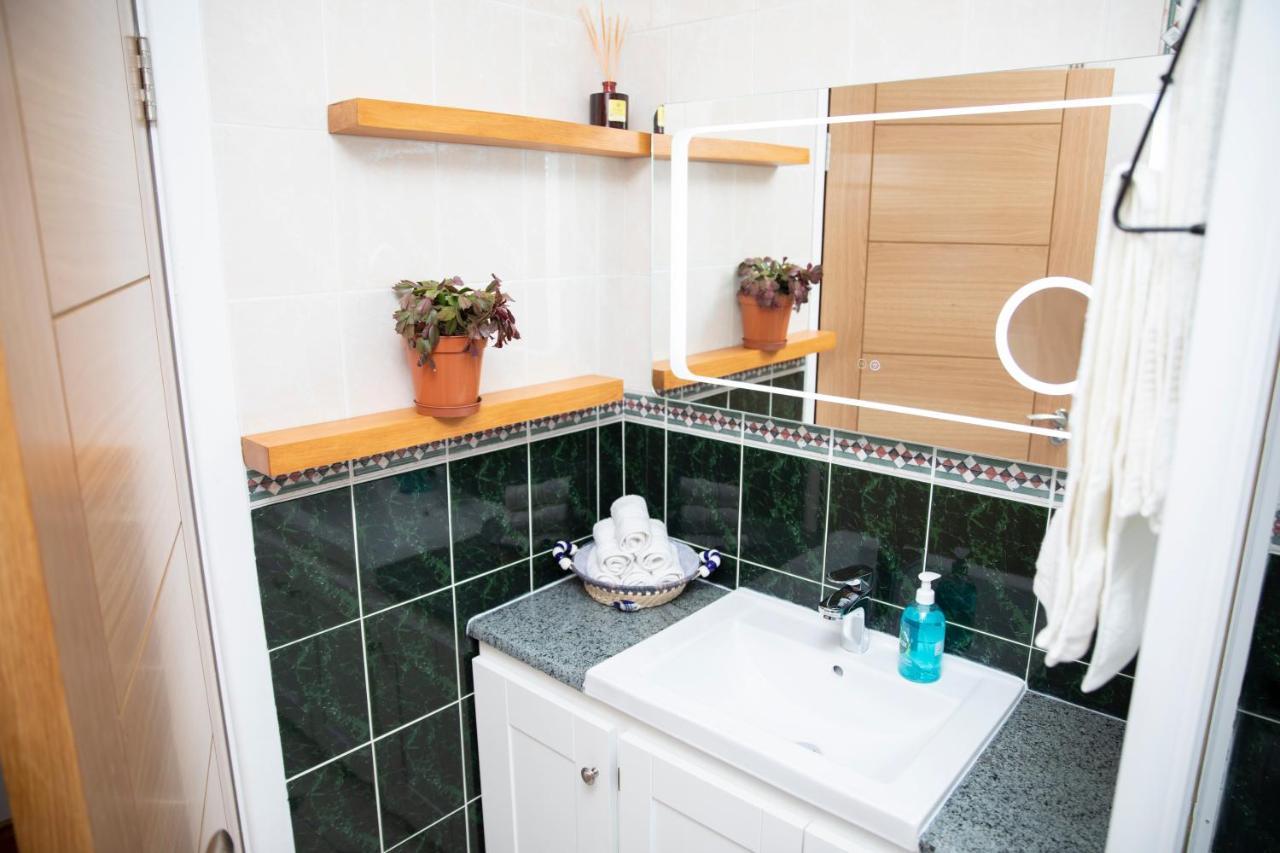 3 Bed Renovated Cottage Carramore Lake, Belmullet Ballina  Εξωτερικό φωτογραφία